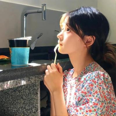 酷爱电影的庞波小姐